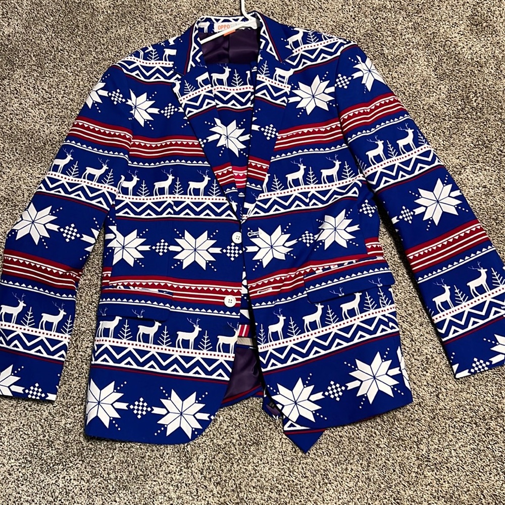 OppoSuits ugly holiday suit.